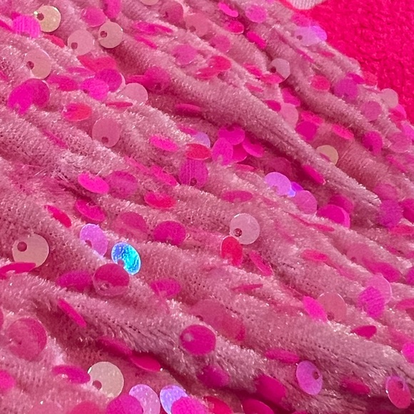 Sequin sleeve love top sz small - Picture 5 of 7